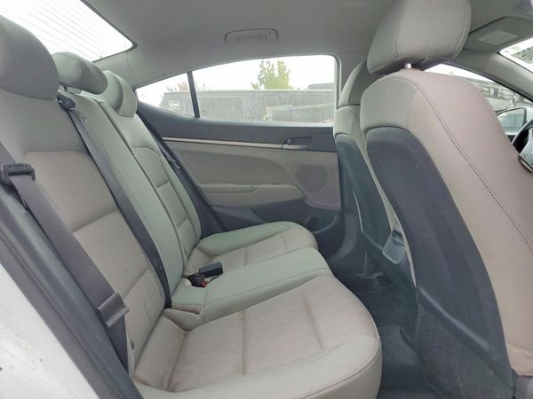 2017 HYUNDAI ELANTRA SE Base