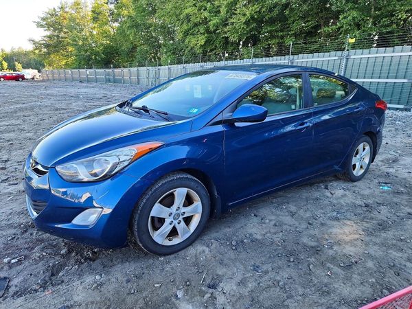 2013 HYUNDAI ELANTRA