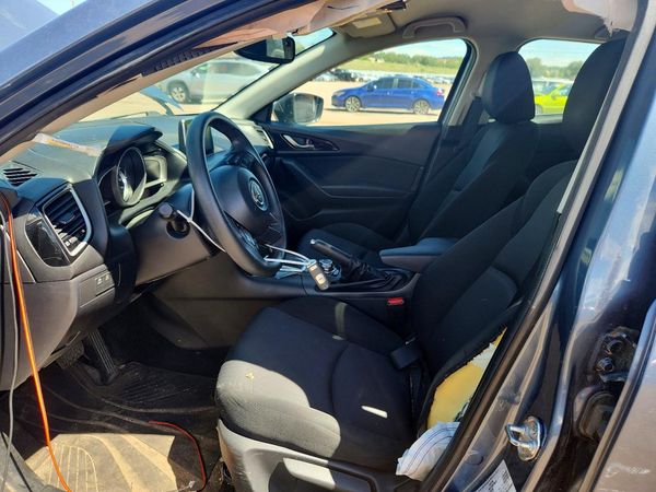 2015 MAZDA 3 Sport/GX