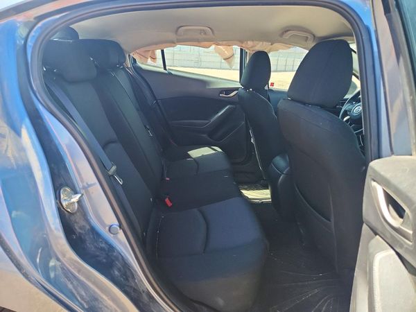2015 MAZDA 3 Sport/GX