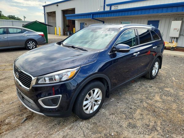 2016 KIA SORENTO L / LX