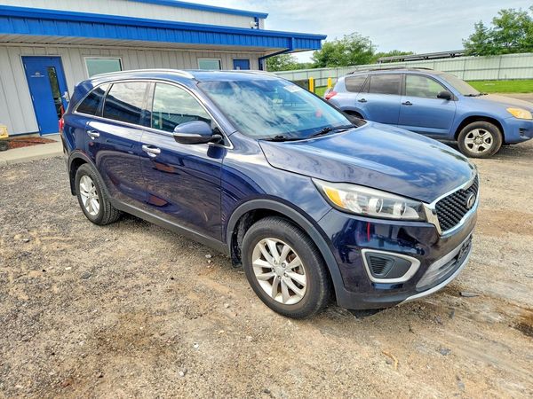 2016 KIA SORENTO L / LX