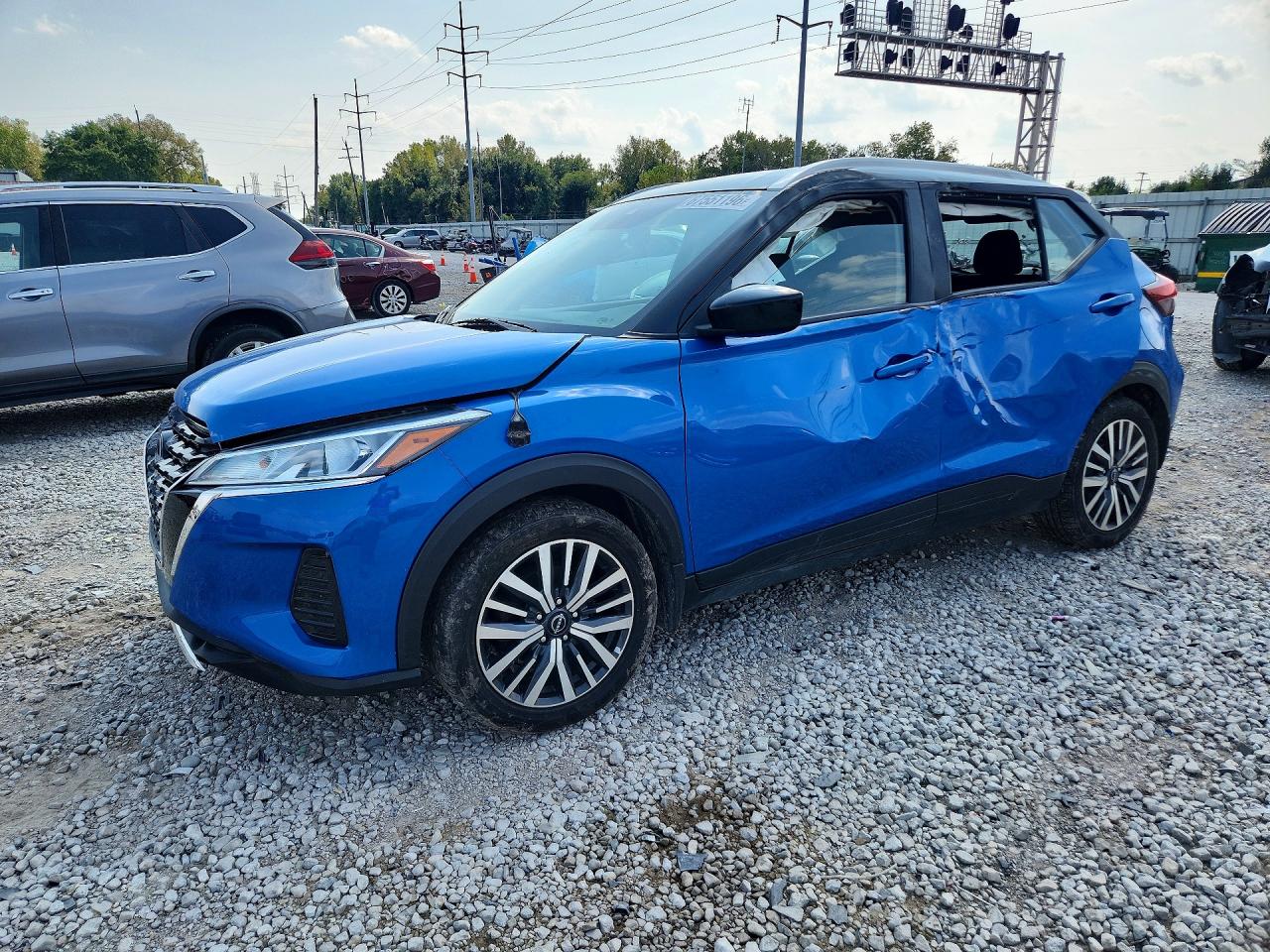 2022 NISSAN KICKS
