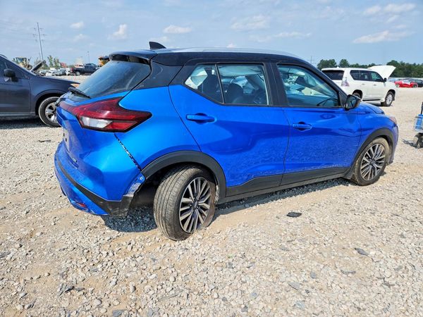 2022 NISSAN KICKS