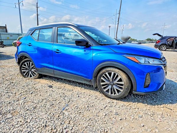 2022 NISSAN KICKS
