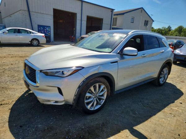 2021 INFINITI QX50 Luxe — Front 3/4