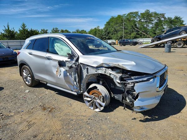 2021 INFINITI QX50 Luxe — Passenger 3/4