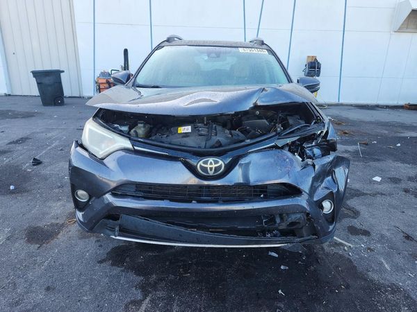 2018 TOYOTA RAV4 Adventure/XLE