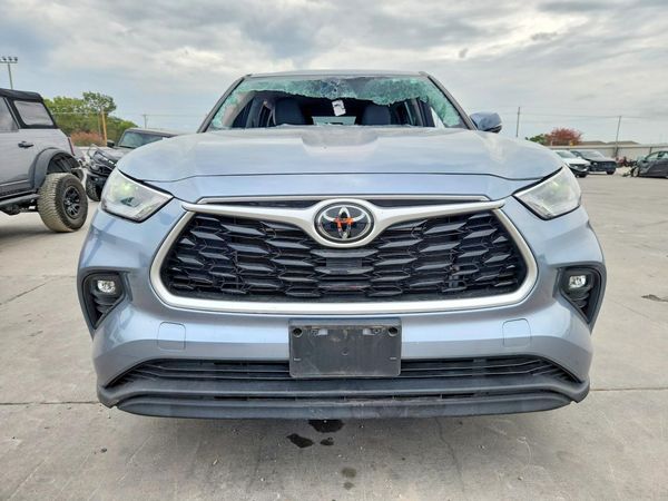 2022 TOYOTA HIGHLANDER
