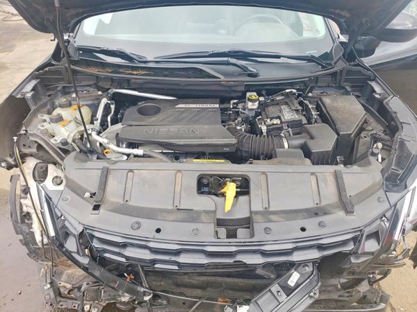 2023 NISSAN ROGUE SV — Engine bay