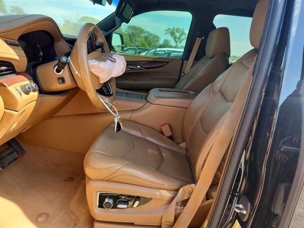 2017 CADILLAC ESCALADE Platinum