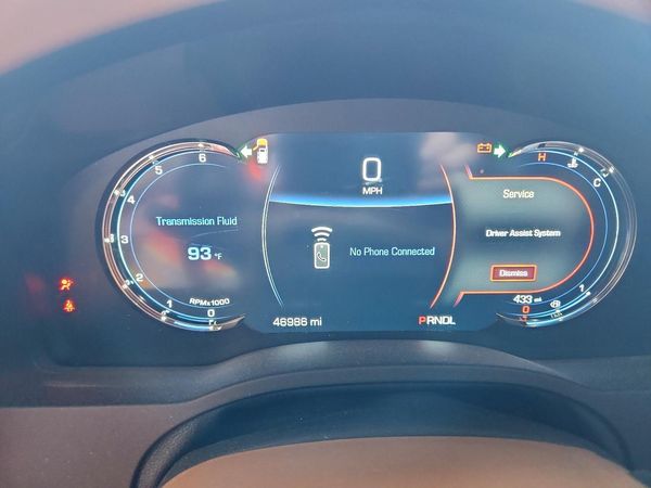 2017 CADILLAC ESCALADE Platinum