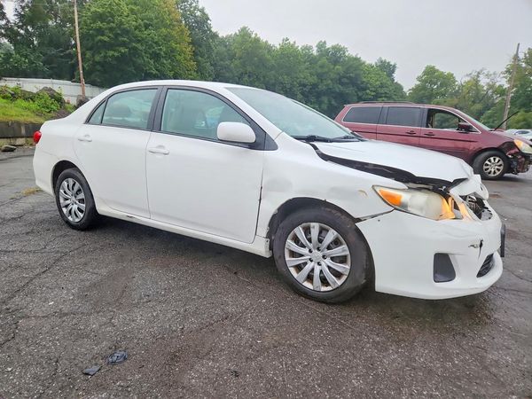 2012 TOYOTA COROLLA