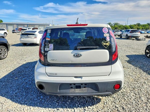2018 KIA SOUL Base