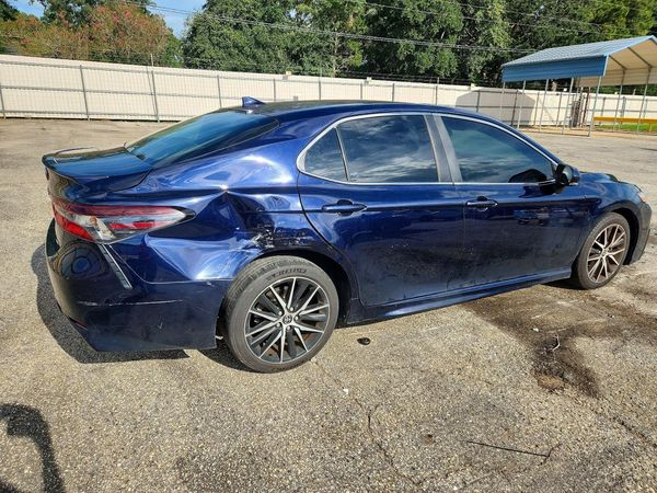 2022 TOYOTA CAMRY