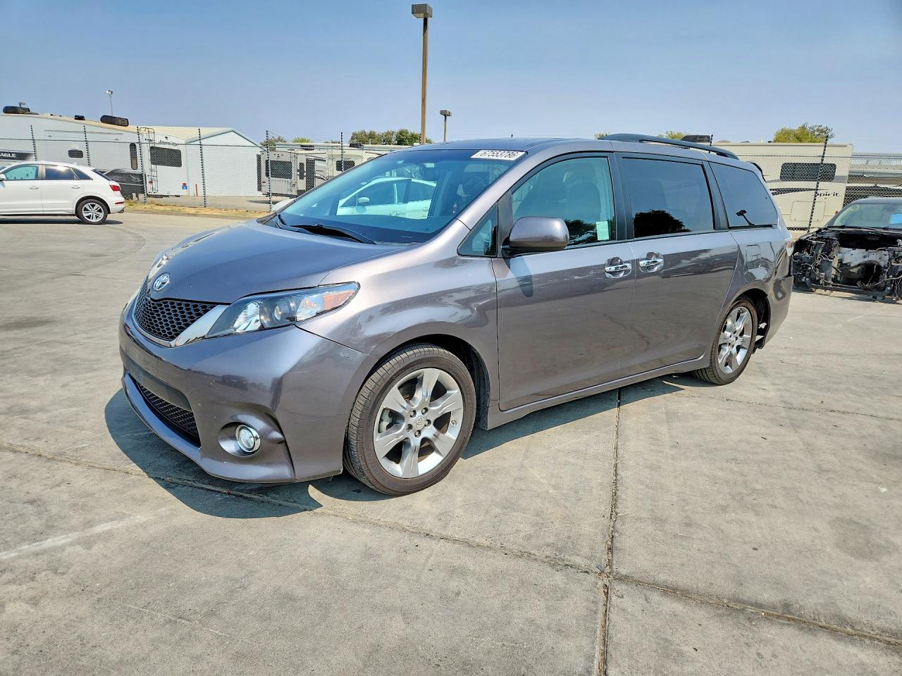 2014 TOYOTA SIENNA