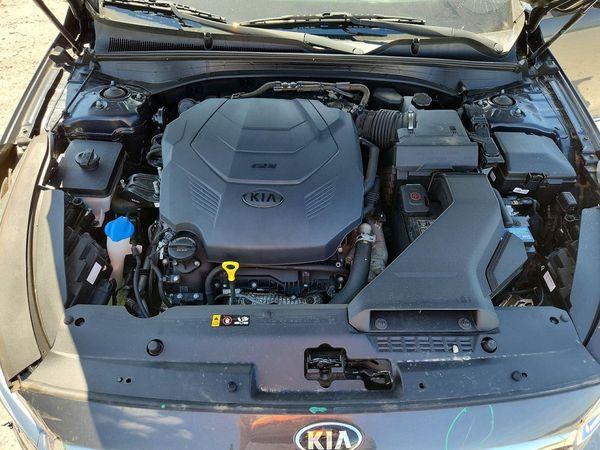 2017 KIA CADENZA