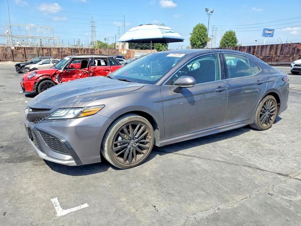2024 TOYOTA CAMRY XSE