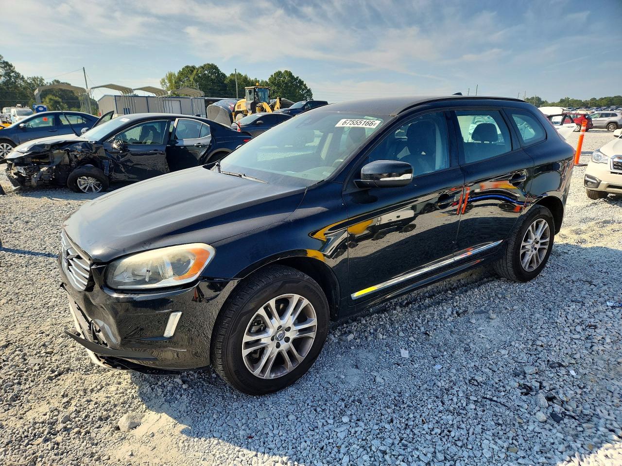2015 VOLVO XC60 Base (non R design)