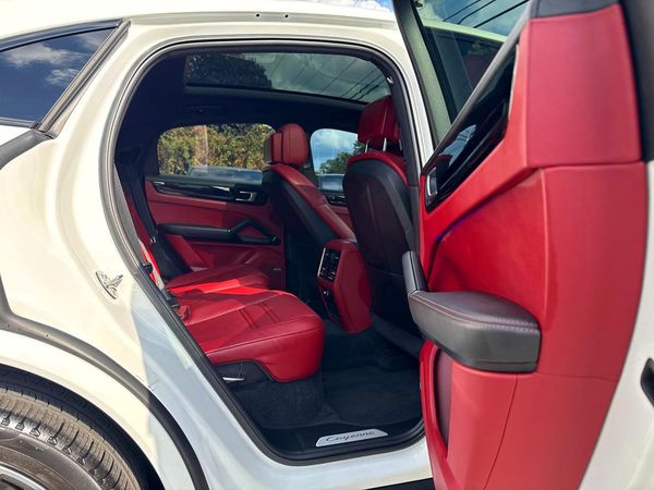 2020 PORSCHE CAYENNE E-Hybrid Coupe