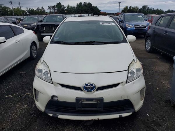 2015 TOYOTA PRIUS