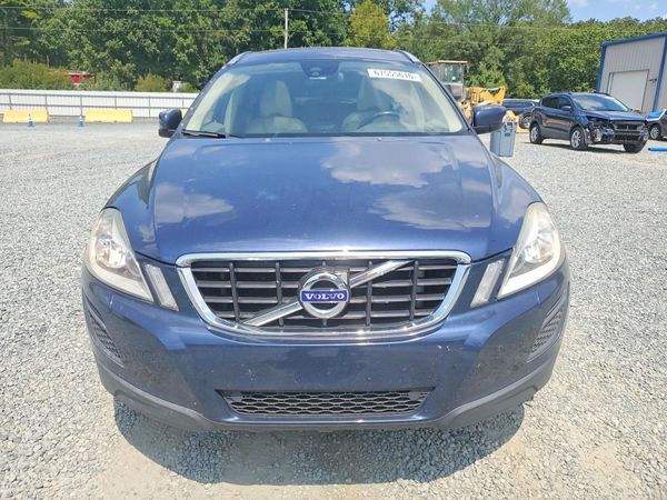 2013 VOLVO XC60
