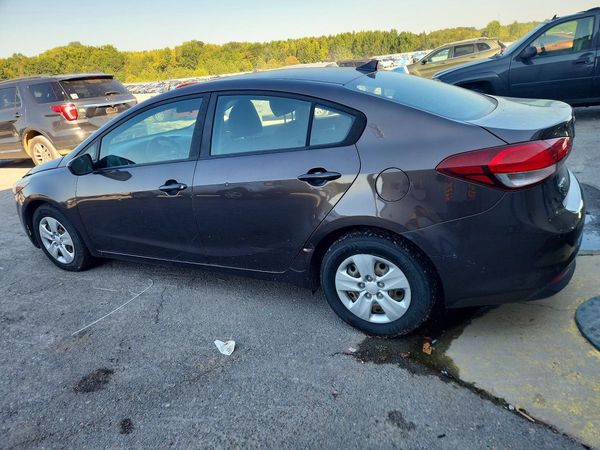 2017 KIA FORTE LX Base