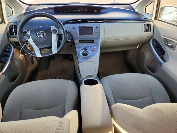 2012 TOYOTA PRIUS