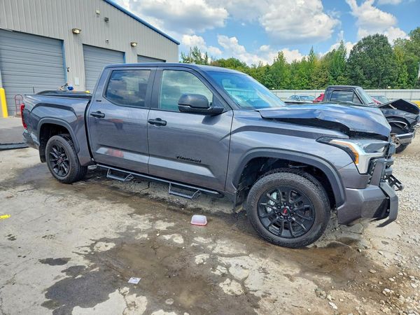 2025 TOYOTA TUNDRA SR5 — Passenger 3/4