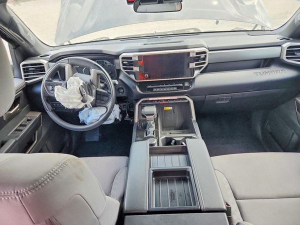 2025 TOYOTA TUNDRA SR5 — CKPT