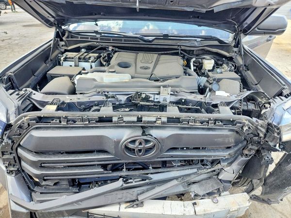 2025 TOYOTA TUNDRA SR5 — Engine bay