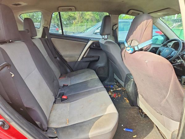 2015 TOYOTA RAV4 LE (X Grade)