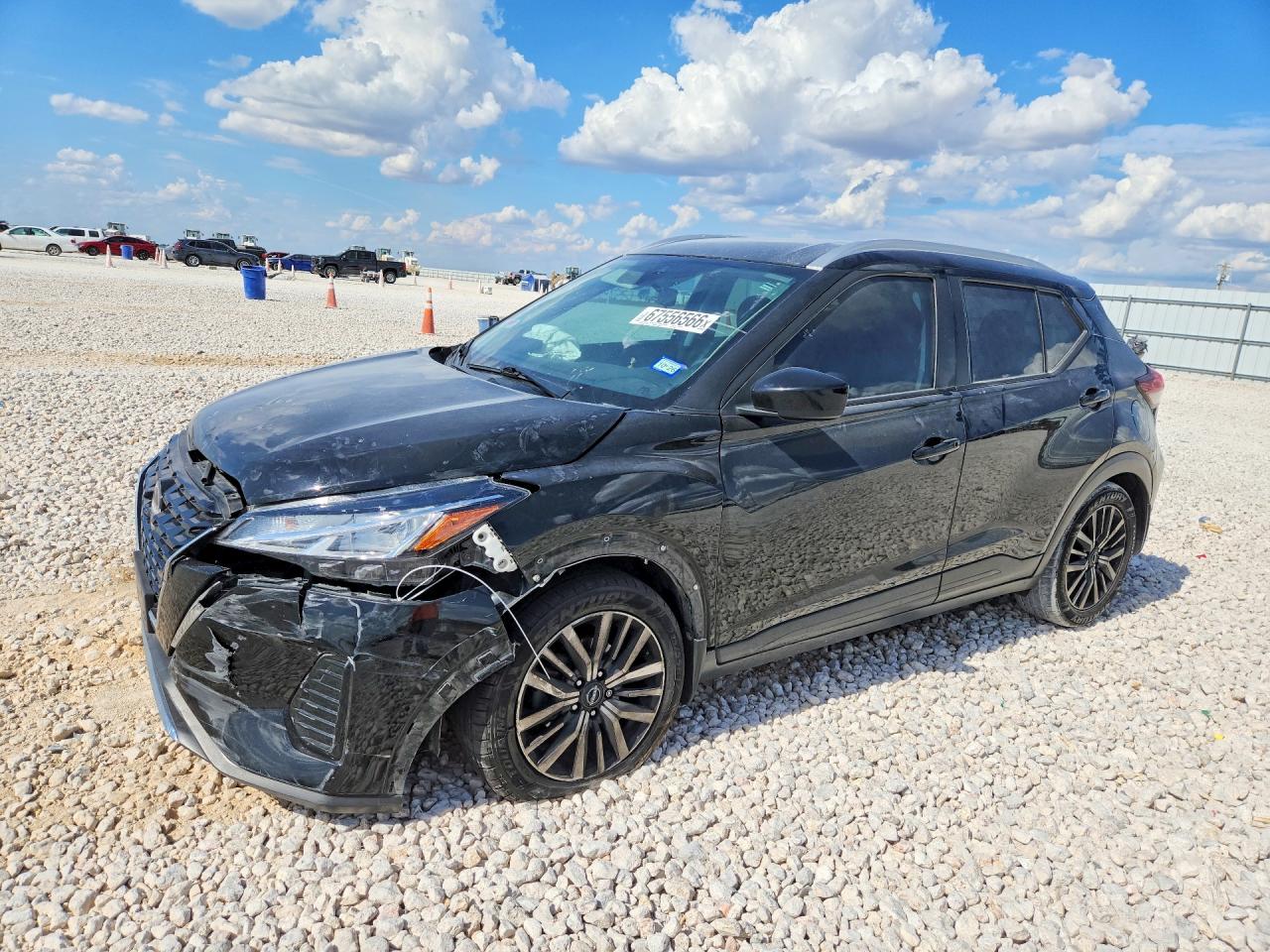2024 NISSAN KICKS