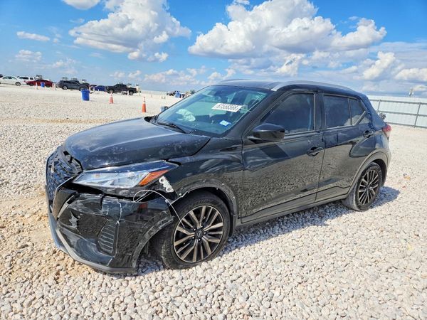 2024 NISSAN KICKS