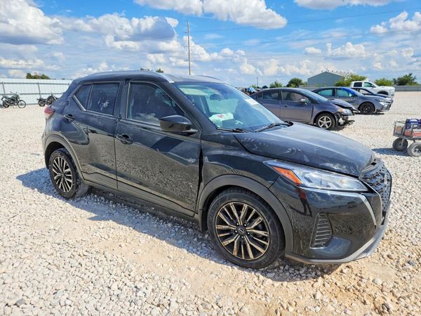 2024 NISSAN KICKS