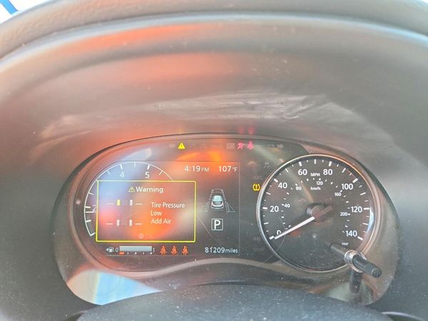 2024 NISSAN KICKS