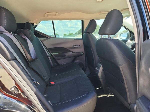 2024 NISSAN KICKS
