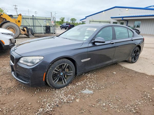2015 BMW 750
