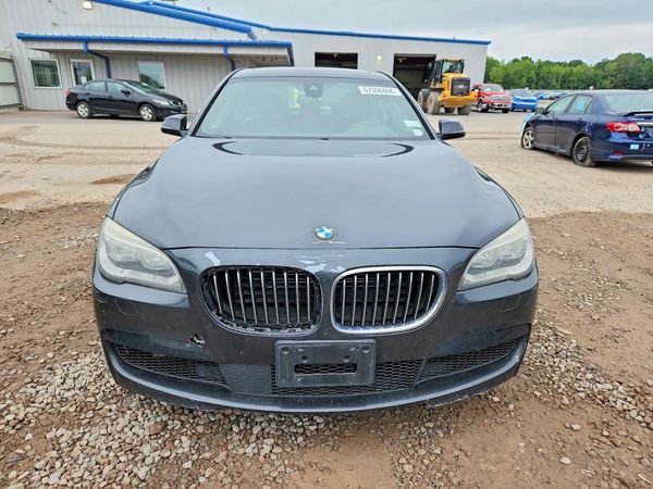 2015 BMW 750