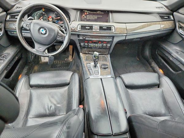 2015 BMW 750