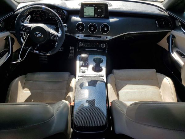 2018 KIA STINGER
