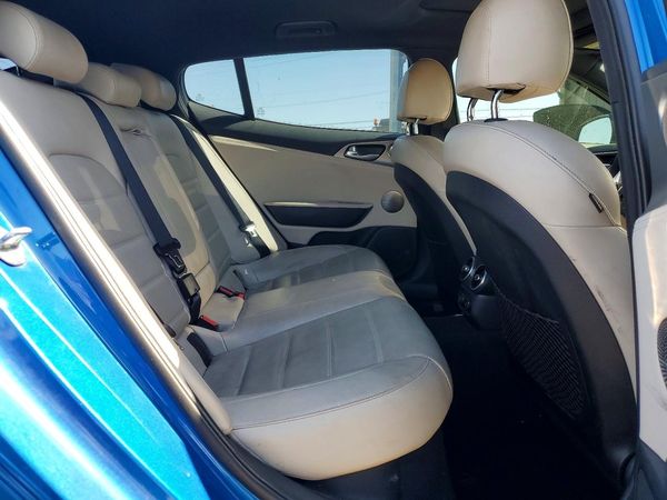 2018 KIA STINGER