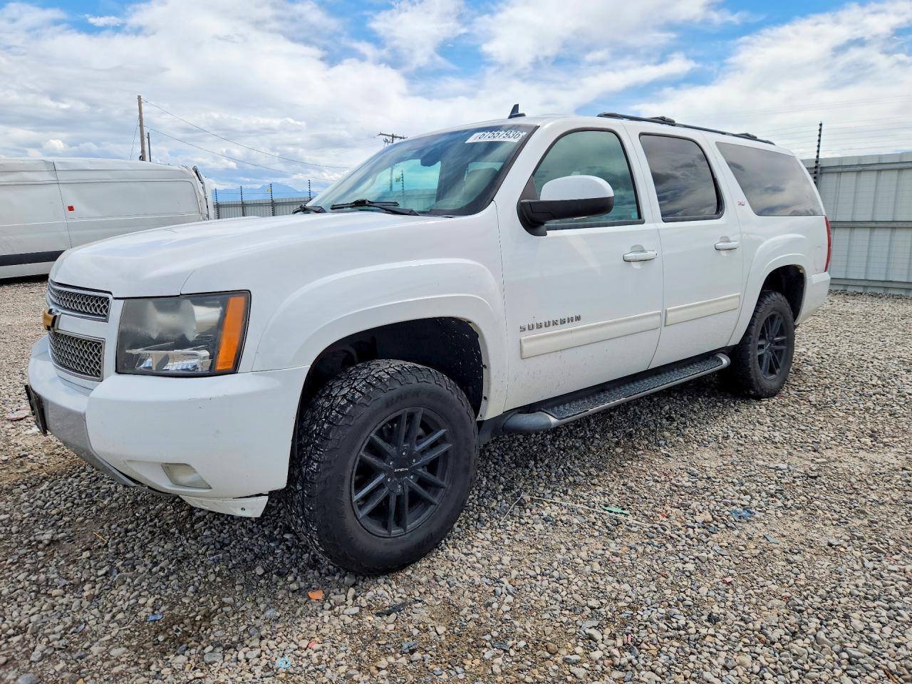 2014 CHEVROLET SUBURBAN LT