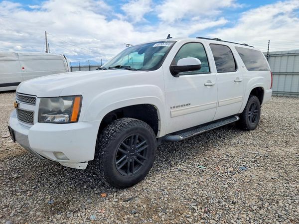 2014 CHEVROLET SUBURBAN LT