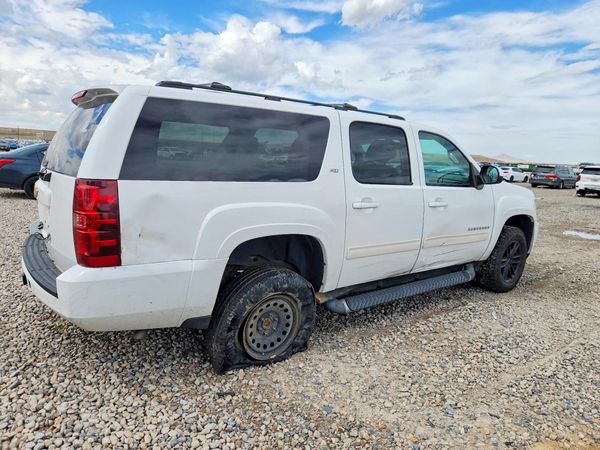 2014 CHEVROLET SUBURBAN LT