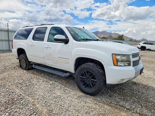 2014 CHEVROLET SUBURBAN LT