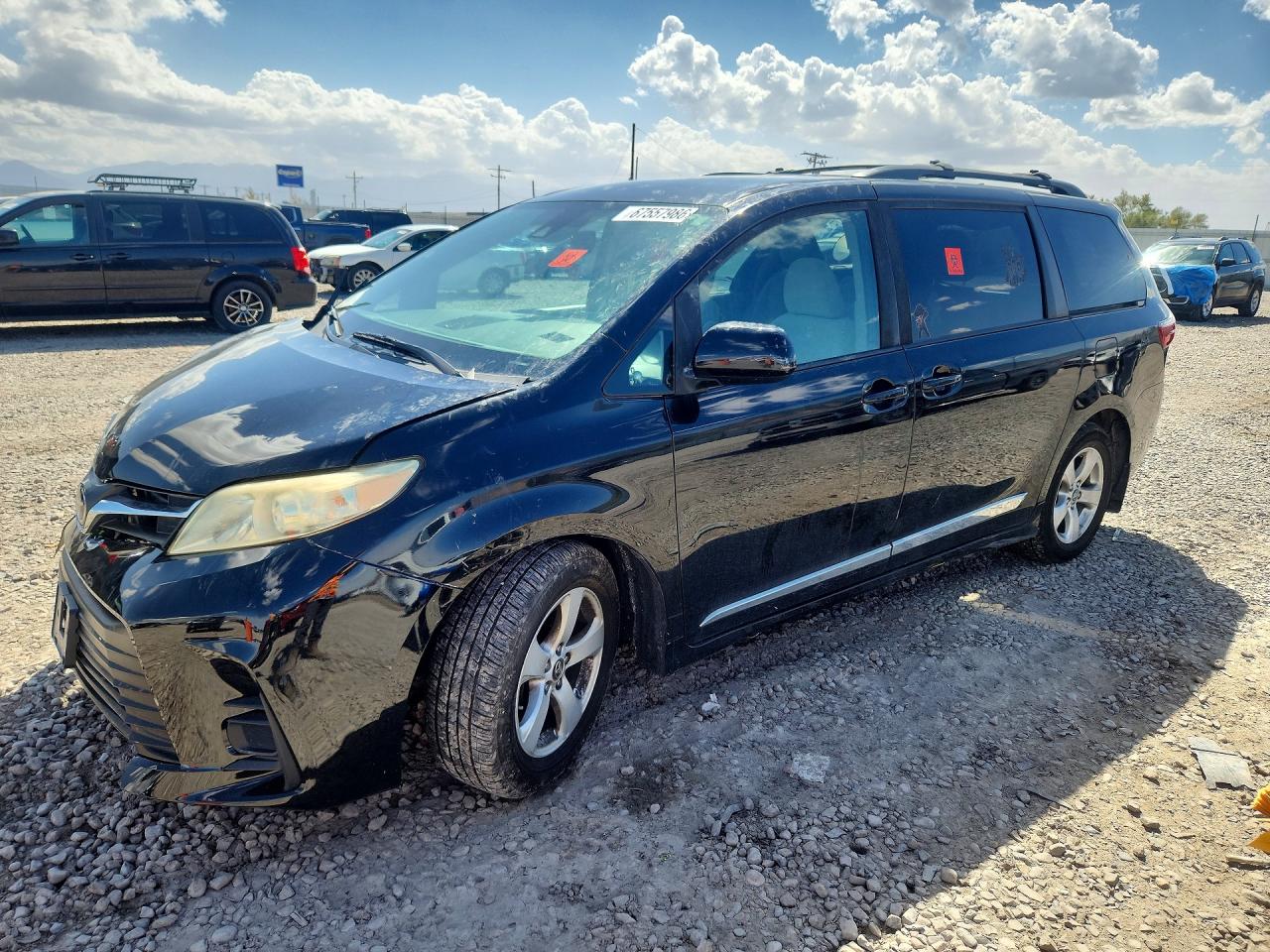 2020 TOYOTA SIENNA E grade — Front 3/4