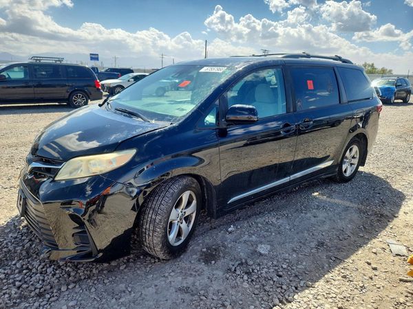 2020 TOYOTA SIENNA E grade — Front 3/4