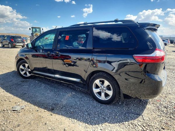 2020 TOYOTA SIENNA E grade — DSRA