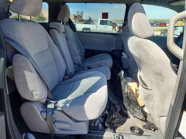 2020 TOYOTA SIENNA E grade — PSRS